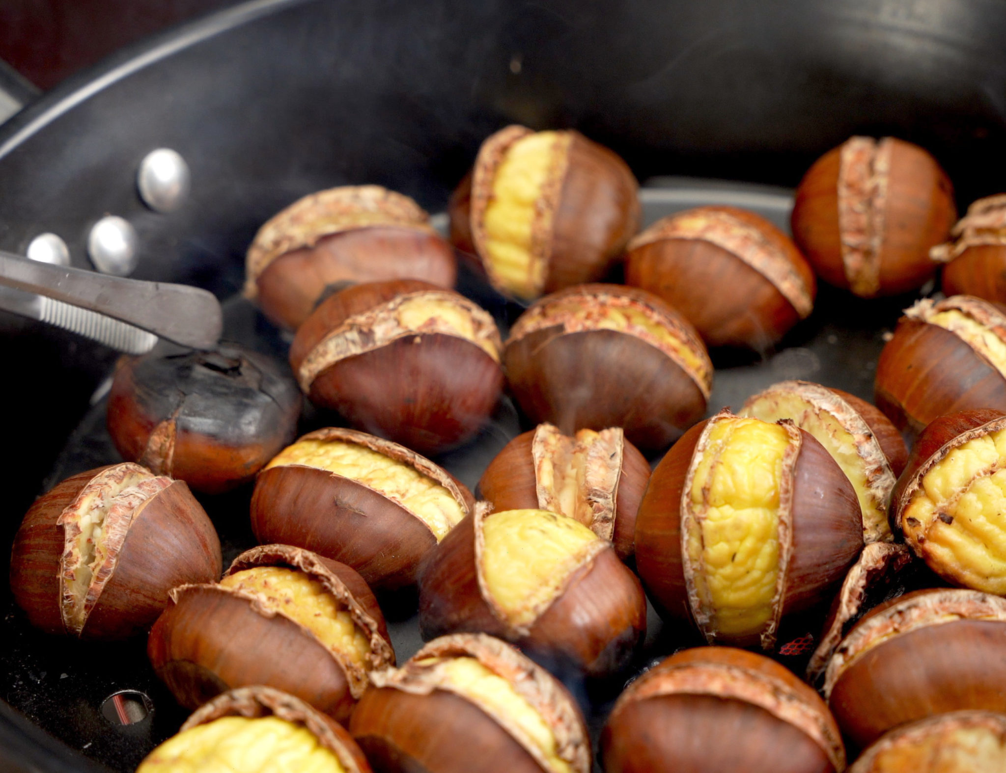 How to Roast Chestnuts in 3 Ways Oven, Pan or Fire!